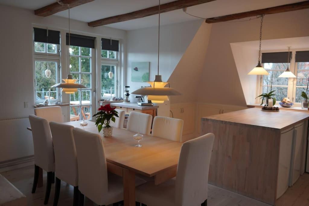 Apartment With Sea View *